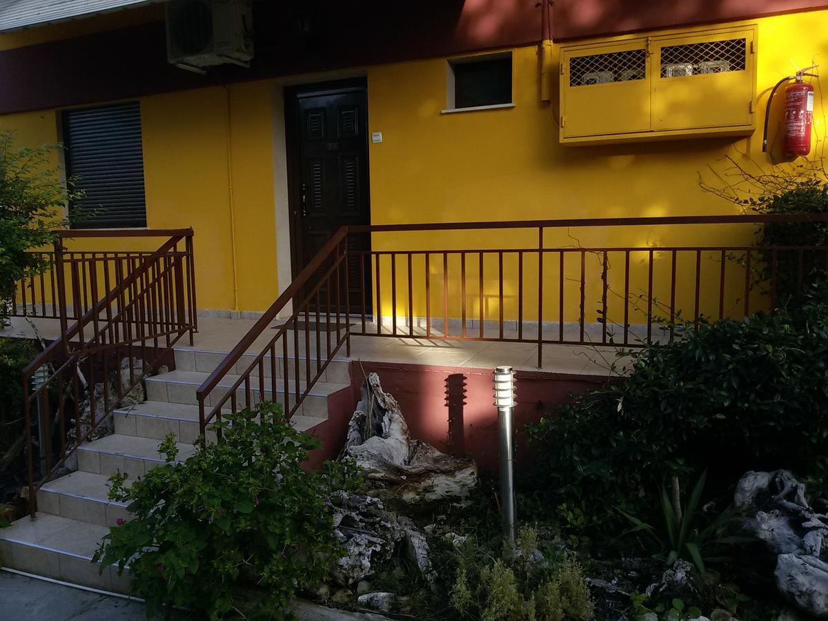 Villa Maria Apartments Polychrono Exterior foto